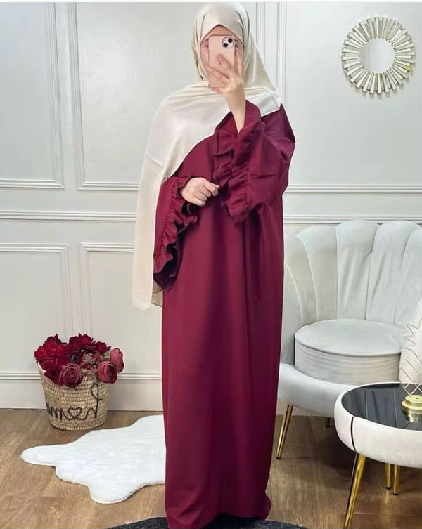 Abaya bordeaux fluide en Nida Naïla Maison Ayla
