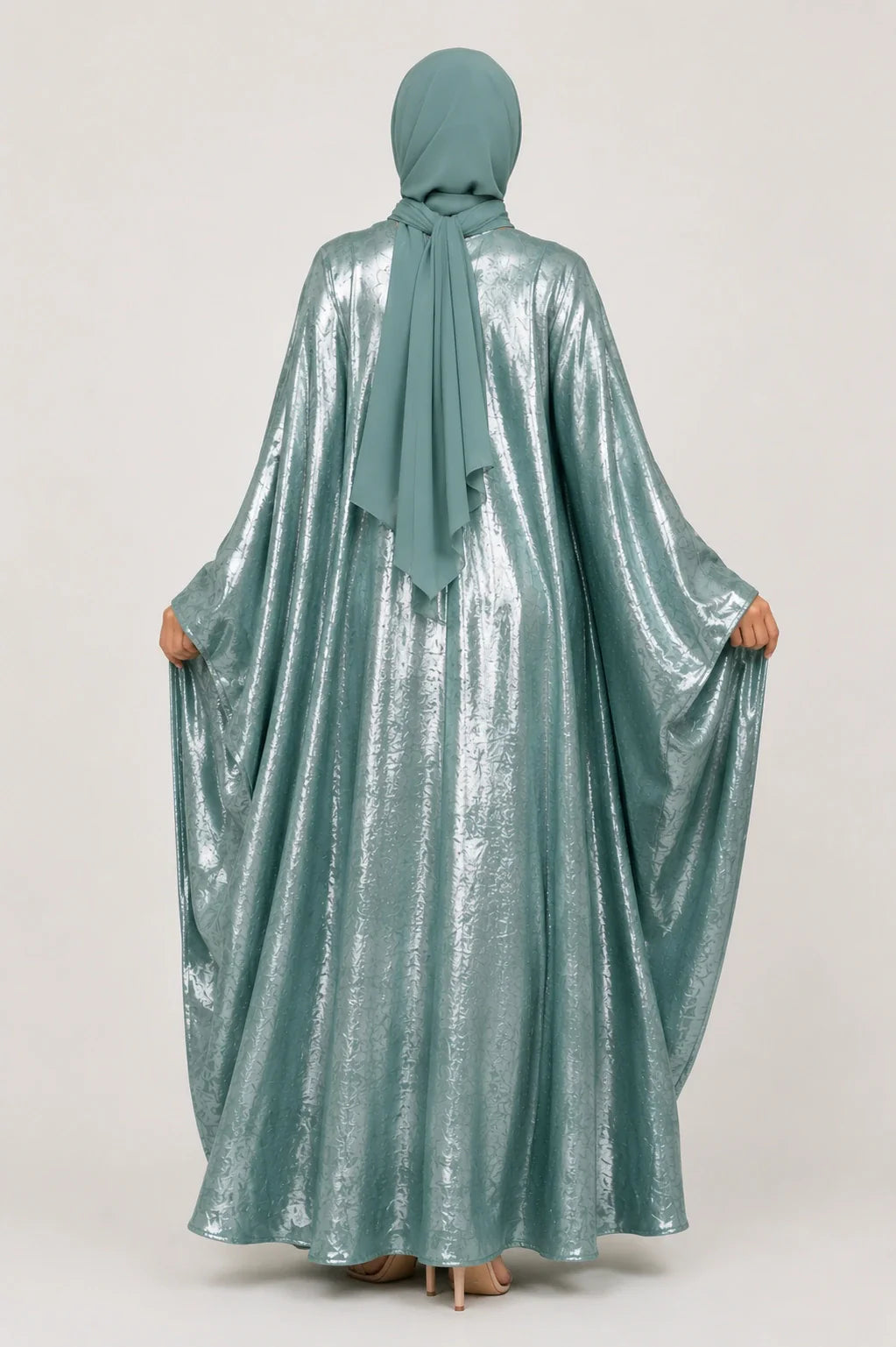 Abaya pour les fêtes en famille : s'habiller selon son rôle dans la soirée
