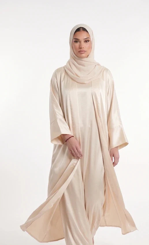 Mode modeste et abaya : 7 idées reçues que les faits contredisent