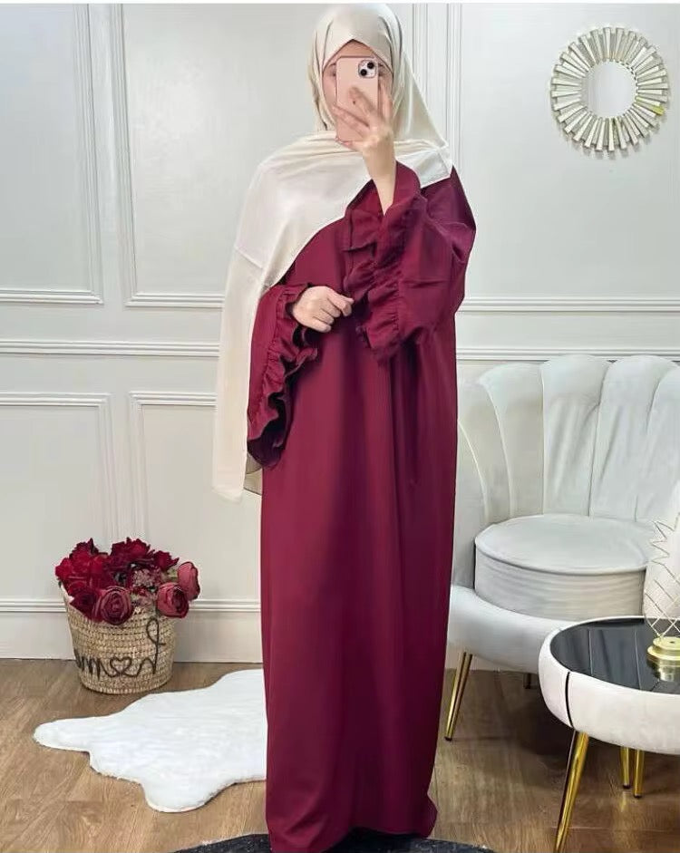 Abaya bordeaux fluide en Nida Naïla Maison Ayla