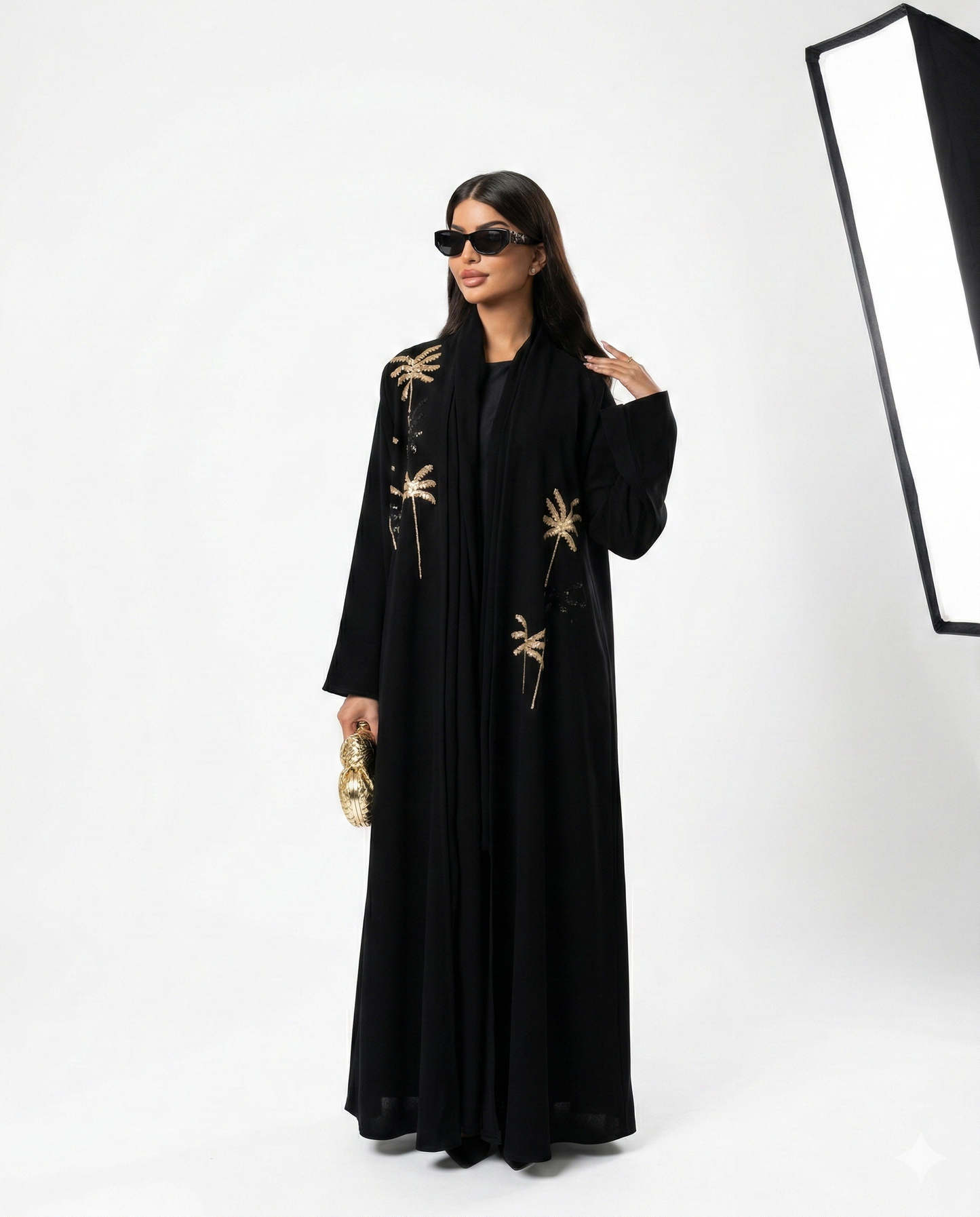Nuit de Dubaï - Abaya Ouverte Noire Brodée Palmiers Dorés