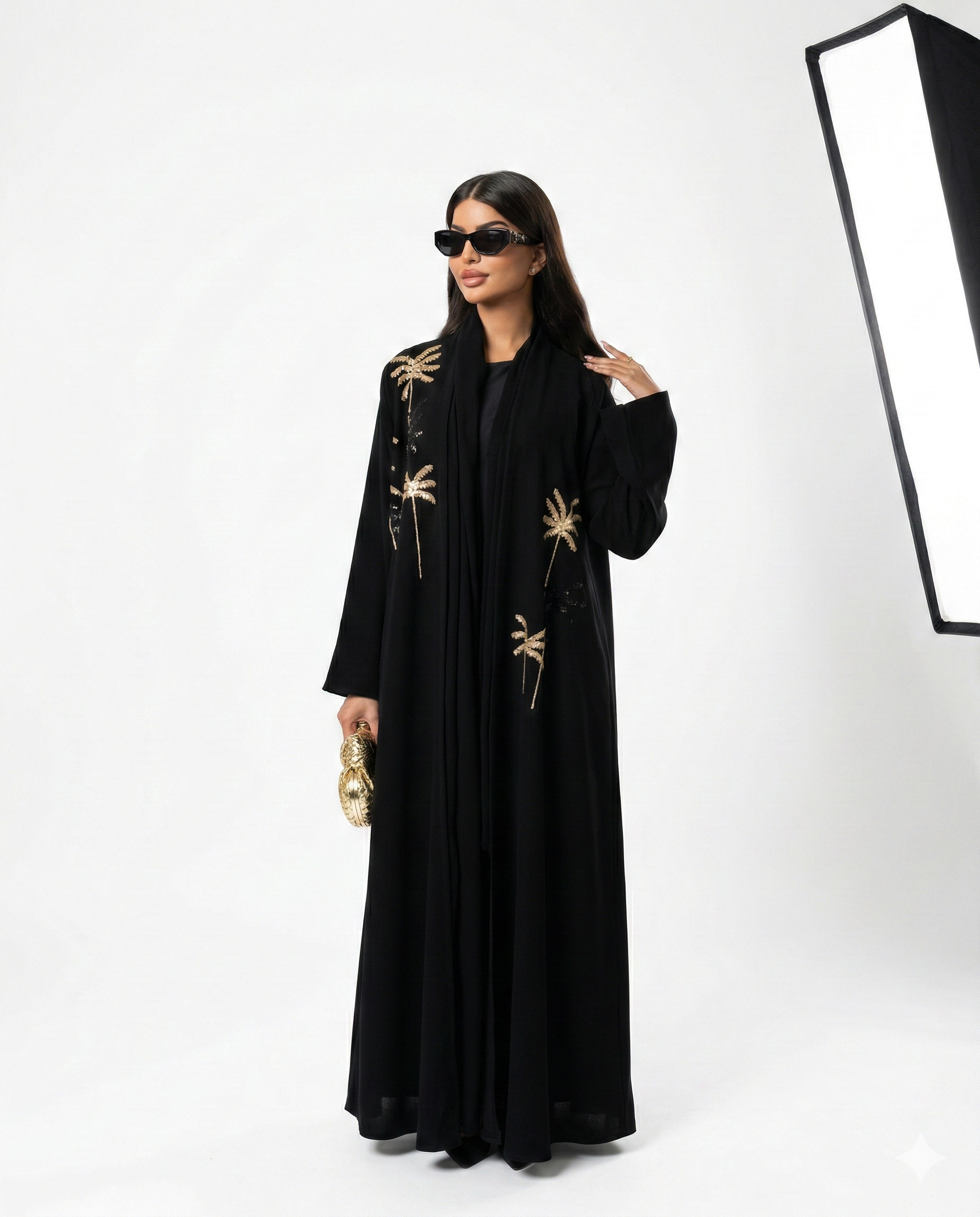 Nuit de Dubaï - Abaya Ouverte Noire Brodée Palmiers Dorés