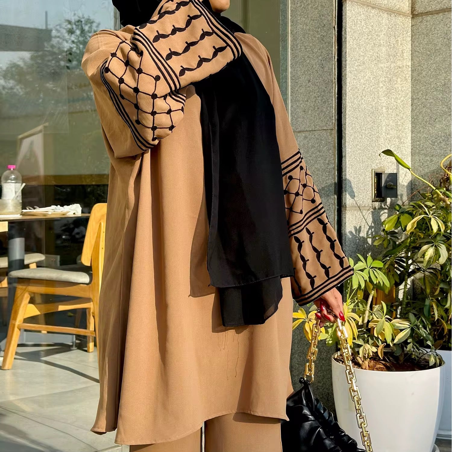 Ensemble abaya 2 pièces marron Soumaya crêpe jazz Maison Ayla