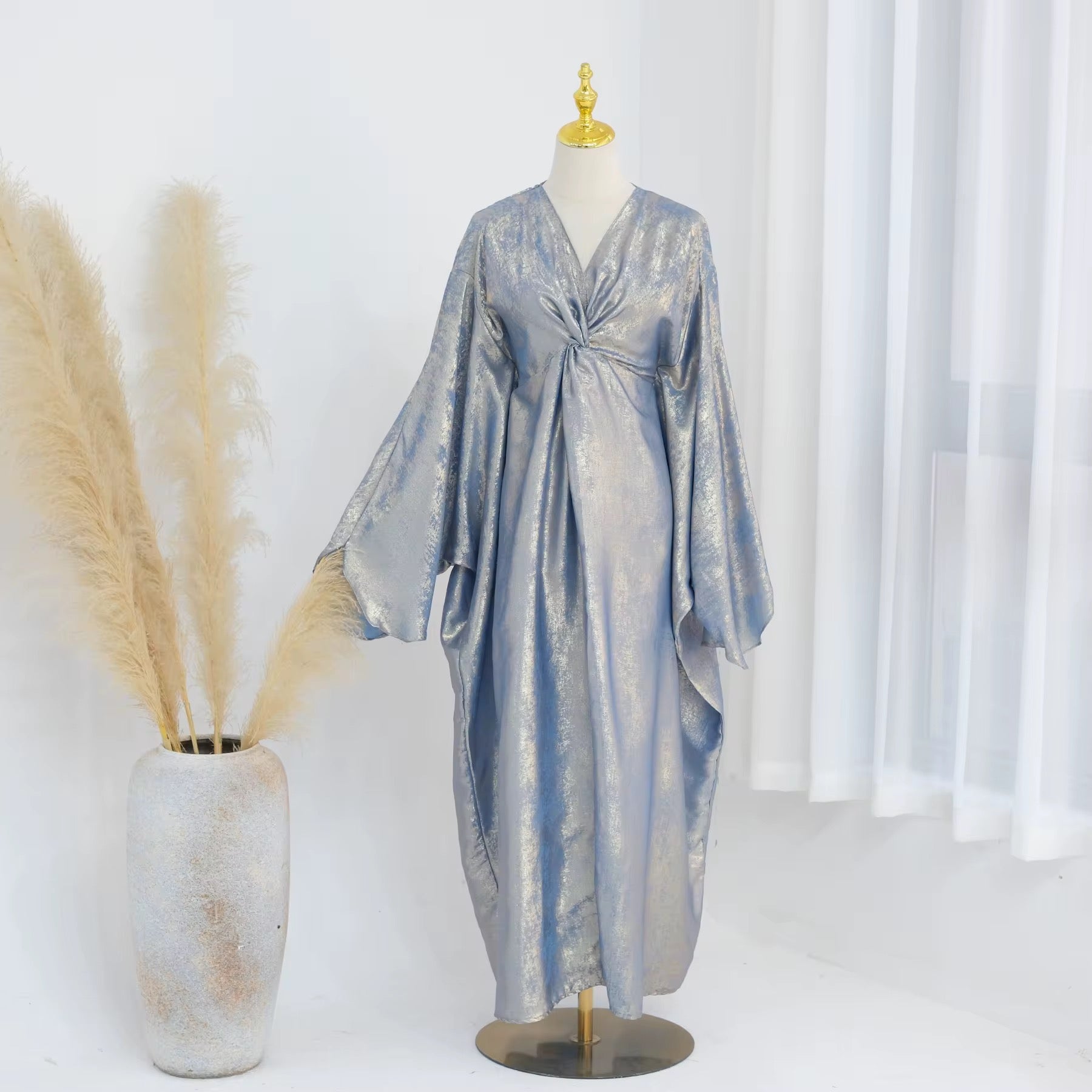 Abaya satinée bleu clair Zayna Maison Ayla