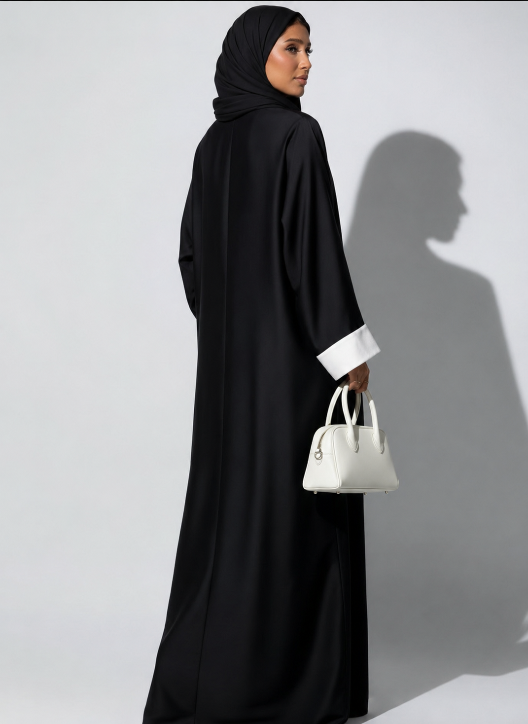 Dalya Black & White Abaya